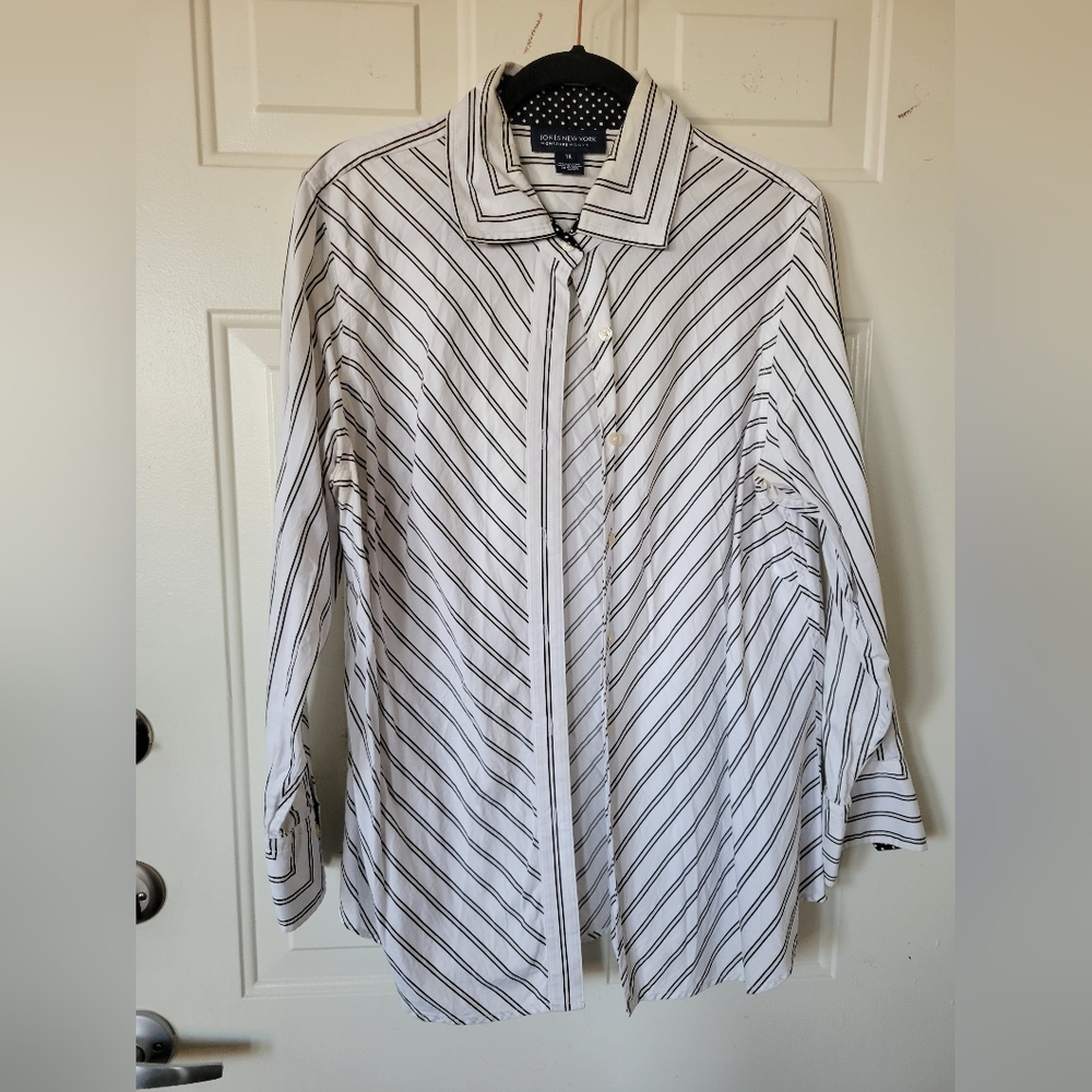Jones New York Striped Black and White Collared Long Sleeve Shirt 1X
